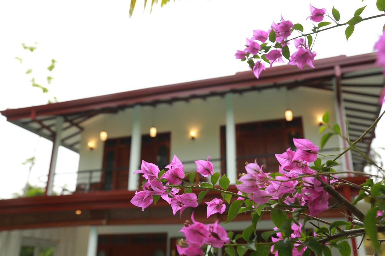 Villa A.Sms Induruwa Exterior foto